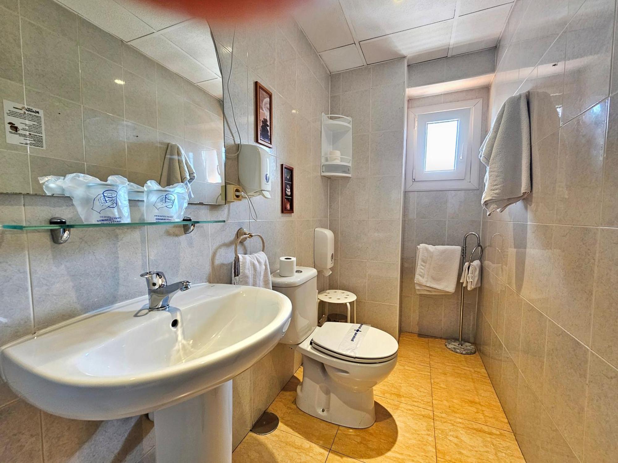 Hostal Mainz Piedralaves Kültér fotó