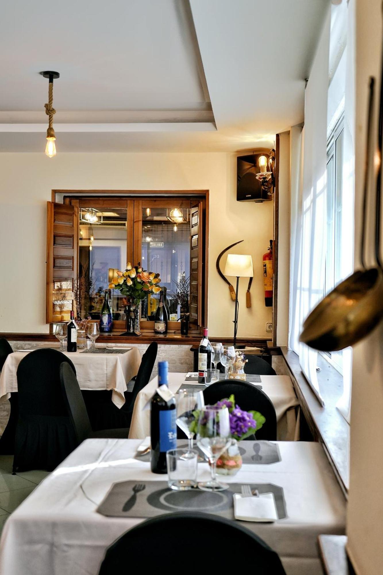 Hostal Mainz Piedralaves Kültér fotó