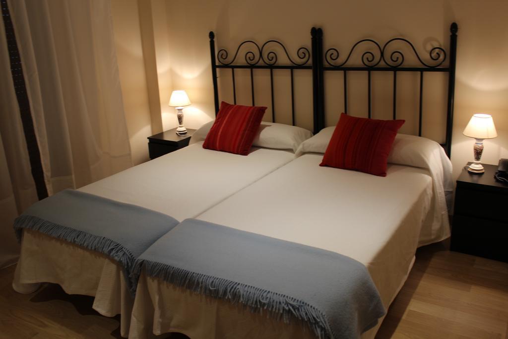Hostal Mainz Piedralaves Kültér fotó