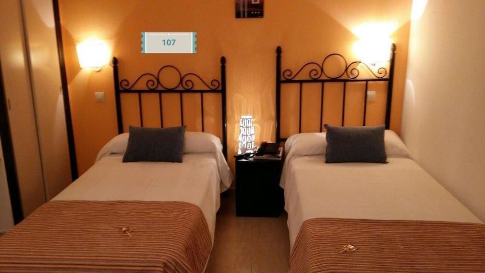 Hostal Mainz Piedralaves Kültér fotó